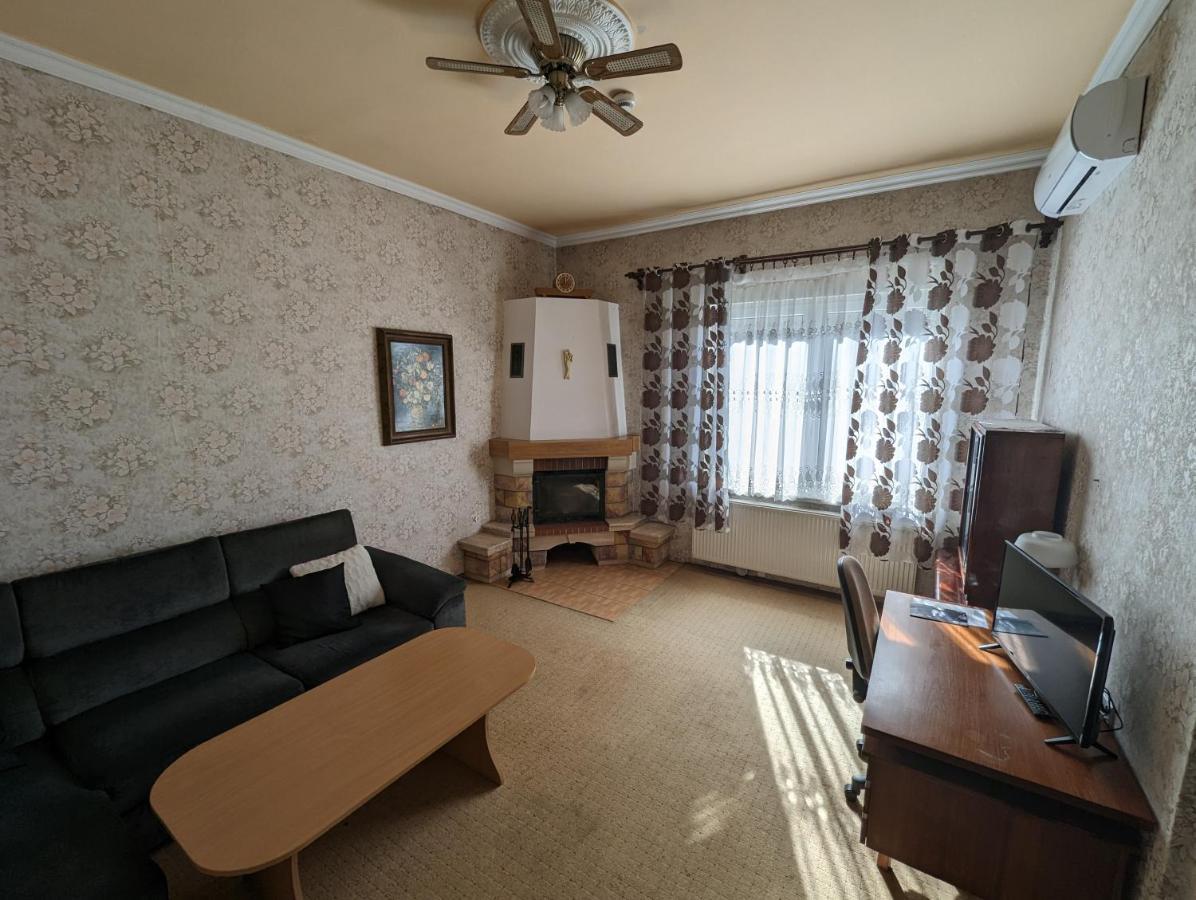 Motel Drabek Тарновськє-Гури Екстер'єр фото